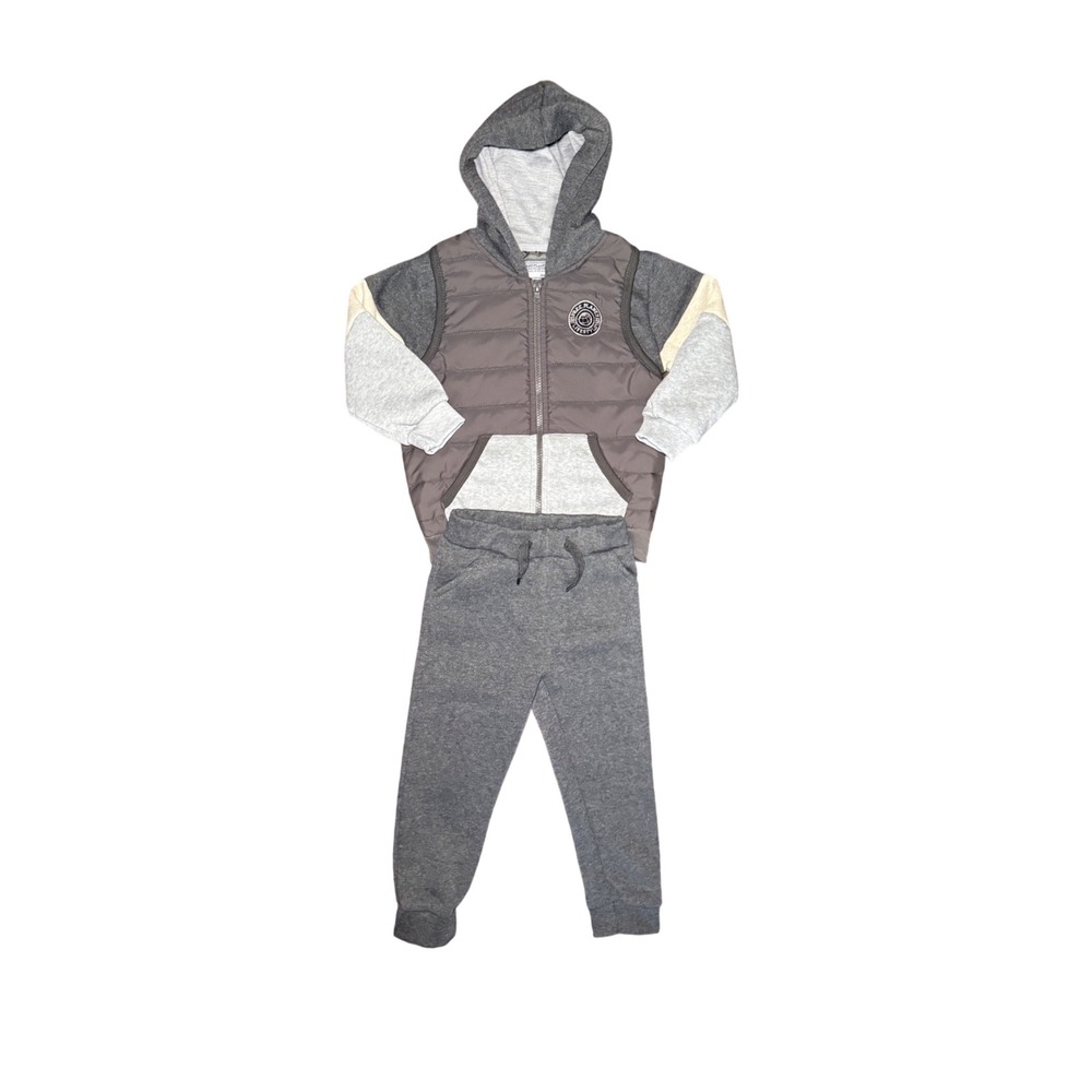 Free Planet Hoodie and Joggers 2pc Set Boys 4T Gray Puffer Vest